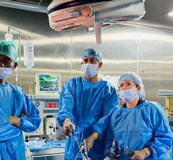 Dr. Anjani Dixit and the theatre team during a laparoscopic procedure